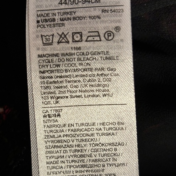 Banana Republic Floral Satin Wrap Top Blouse V-Neck Size M - Picture 14 of 14